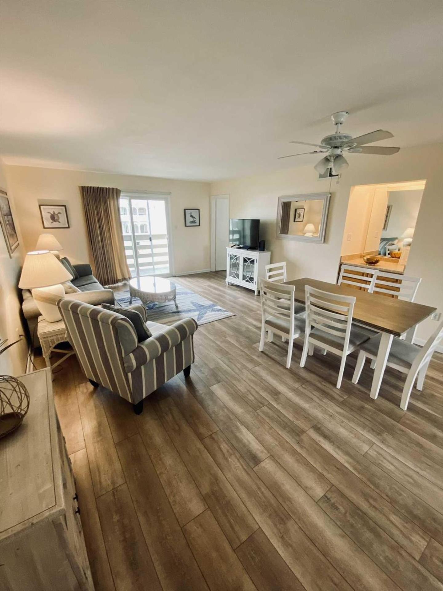 Lighthouse Point Rental 8B タイビーアイランド エクステリア 写真