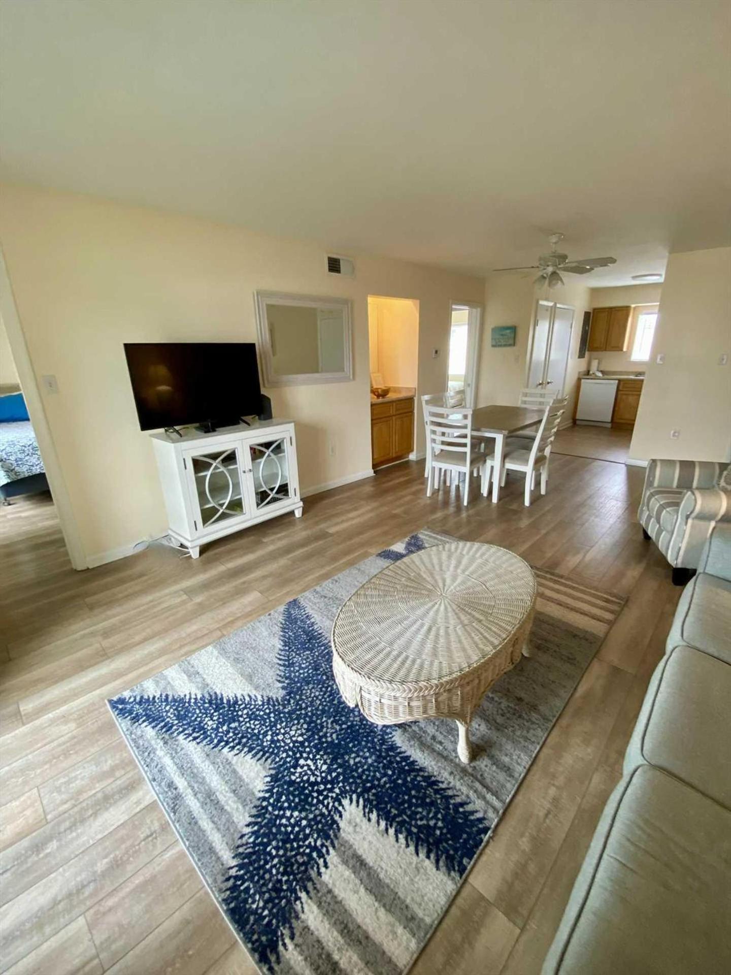 Lighthouse Point Rental 8B タイビーアイランド エクステリア 写真